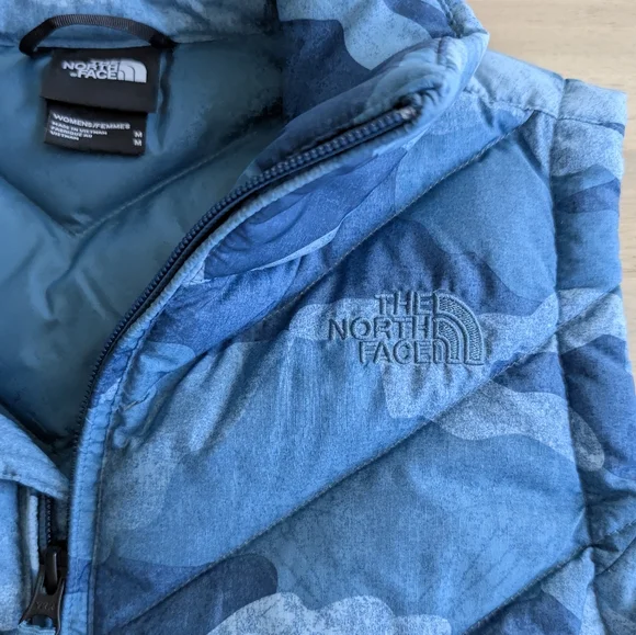The North Face Alpz 2.0 Blue Camo Down Vest, Size Medium